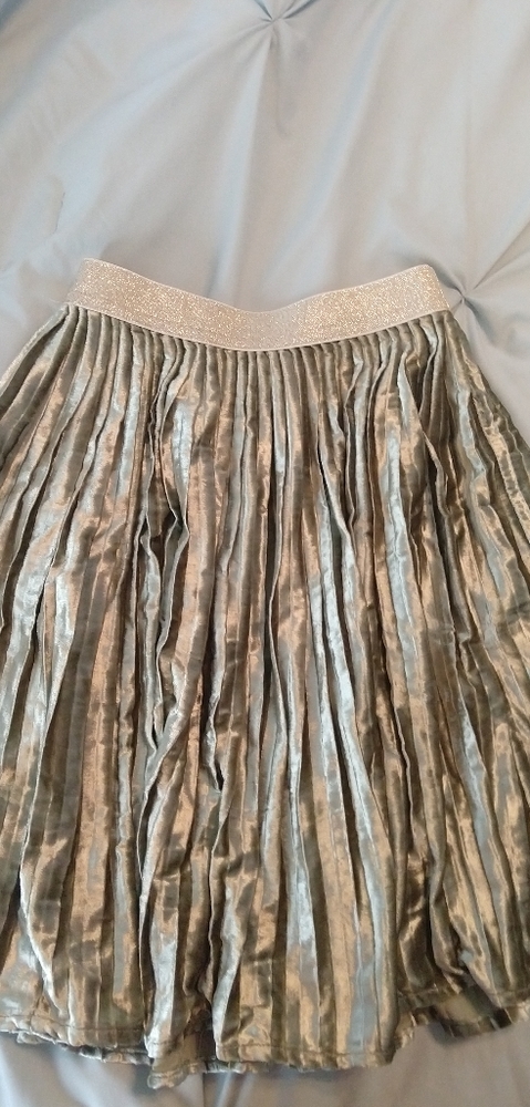 Girls Gymboree green velvet skirt